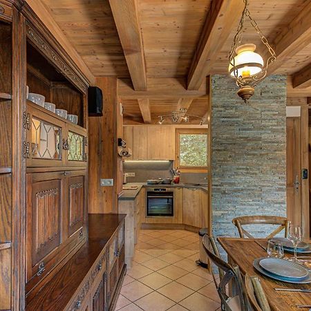 Chalet Blackbushe - Traditional Chalet - Alpes Travel - Sleeps 4-6 ليز أوش المظهر الخارجي الصورة