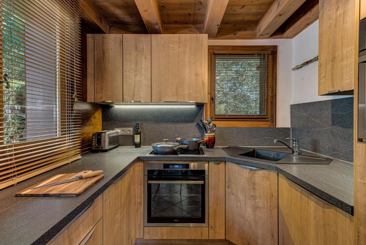 Chalet Blackbushe - Traditional Chalet - Alpes Travel - Sleeps 4-6 ليز أوش المظهر الخارجي الصورة